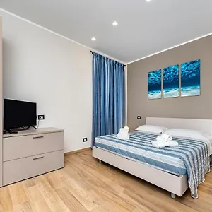 https://casa-marina-genoa-16167-2.hotelitalianriviera.com