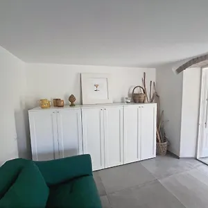 https://lavalehouse.it-tuscanyhotel.com